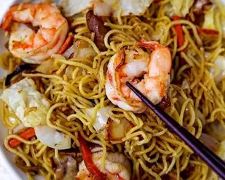 Yakisoba Con Gamba