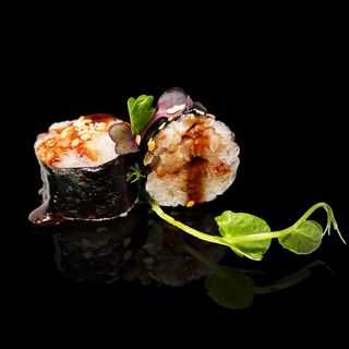 Макі з вугрем (120г)