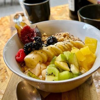 Bowl Con Yogurt Y Granola (Grande)