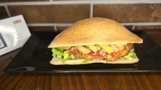 SANDWICH ȘNIȚEL ITALIAN C