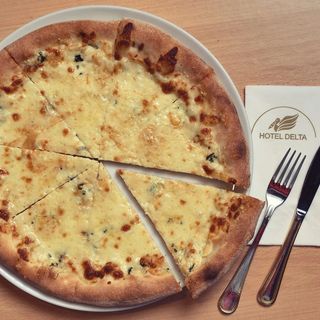 Pizza Quattro Formaggi Ø 32cm