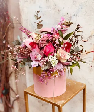 Cappelliera con fiori misti Rosa e Bianchi