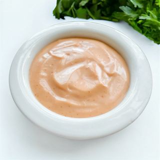 Доматено-майонезен сос (50мл)