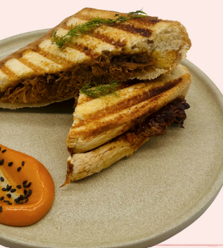 Bikini De Pulled Pork And Mozarella