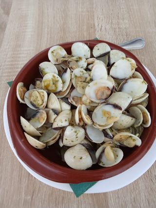 Almejas En Salsa Verde