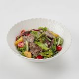 Теплый салат с молодым картофелем