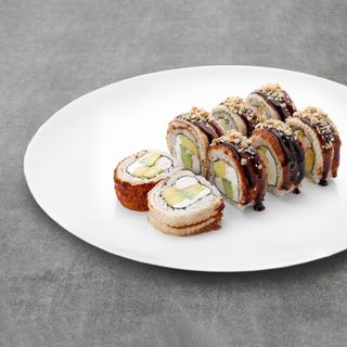 როლი გველთევზა, კრევეტკით და კეშიუს თხილებით