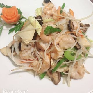 chop-suey de gambas