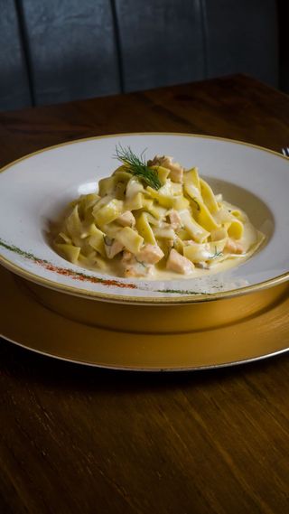 Tagliatelle A La Crema De Salmón Fresco