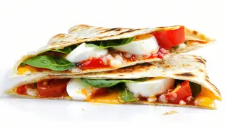 Piadina con bufala, pomodorini e basilico