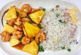 Gambas com Ananás