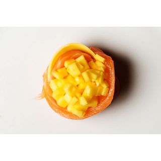 71. Gunkan salmone mango