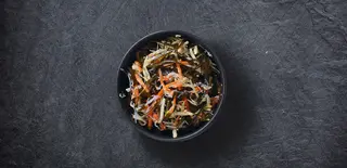 Salata sa povrćem i algama