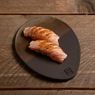 Nigiri Aburi Flameado De Salmón (2 Uds.)