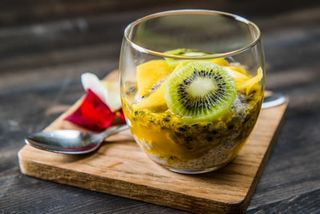 Кокосовий чіа пудинг з фруктами (160г)