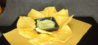 Chips & guacamole