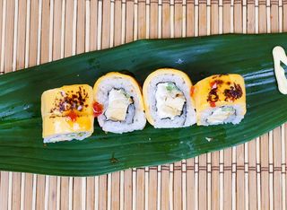 Чикън рол (4бр)