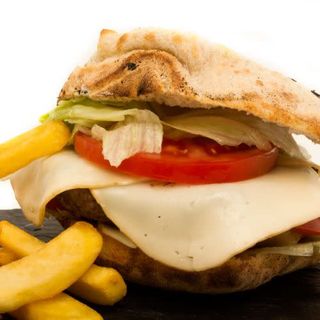 Hamburguesa affumicata + patatas fritas