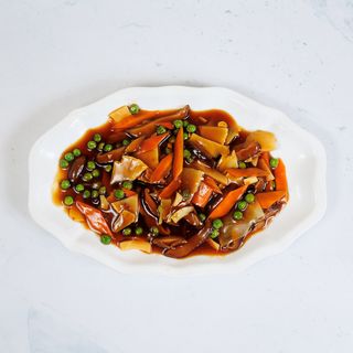 Pirjani bambus s kineskim gljivama