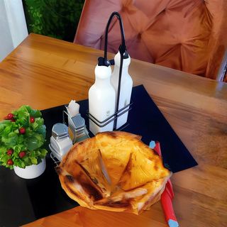 Foccacia cu usturoi si parmesan