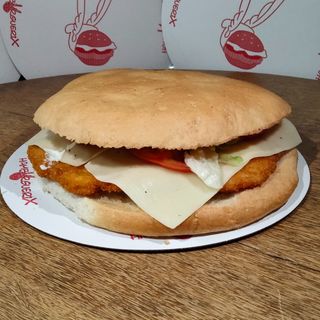 Hamburguerix pollo rebozado con queso