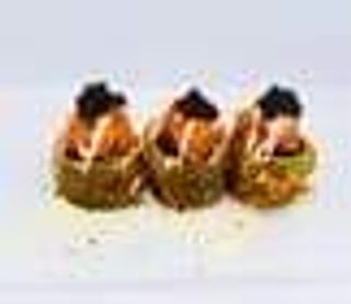 F25. Hosomaki black salmon 3 pezzi