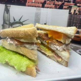 Sándwich de la casa