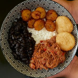 Pabellón de Carne Mechada