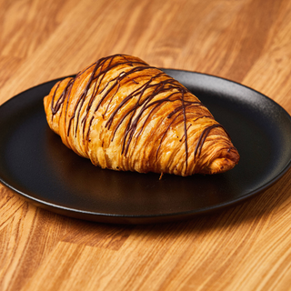 Croissant cu cremă de ciocolată (100gr)