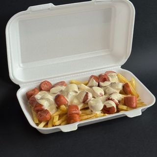 Картопля фрі з баварською та молочною сосисками (300г)