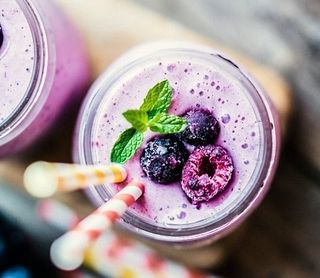 Smoothie frutti di bosco e menta