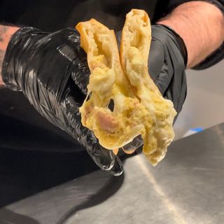 Panzerotto alla carbonara