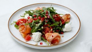 Салат с лососем