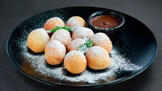 Пончики з нутелою