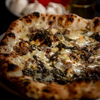 PIZZA SALSICCIA E FRIARIELLI