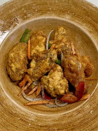 Alitas de pollo sal y pimienta(6 uds.)