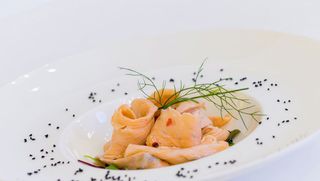SALMONE MARINATO ALL'ARANCIA ED ERBA CIPOLLINA