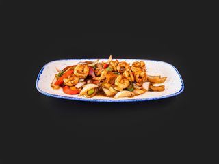 Gamberetti con fagioli neri e salsa di aglio