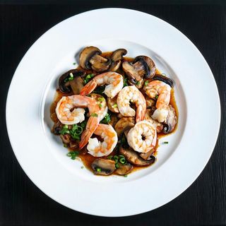 44 Pollo con gamberi e funghi