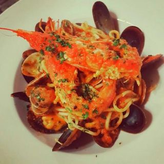 linguine al granchio y almejas