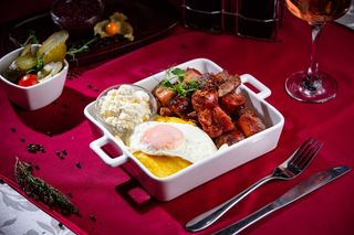 Tochitura moldoveneasca