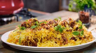 Mutton Dum Biryani + Raita + Boisson Au Choix