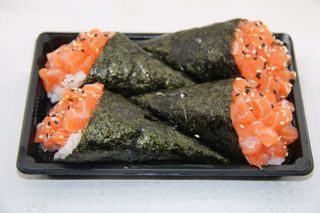 F27 Temaki de salmão 4peças