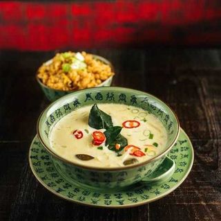 CURRY VERDE THAI CON POLLO