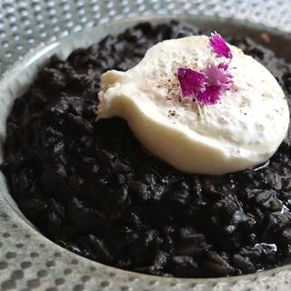 Risotto Al Nero Con Burrata