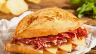 Bocadillo De Serrano Y Queso