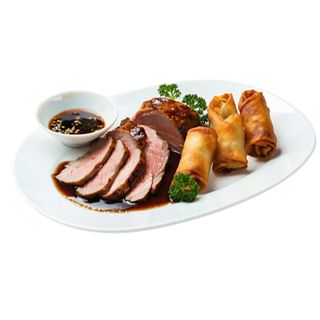 Rollo Primavera + Pato Asado con Salsa Bami Bangan (Central)