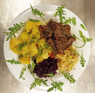 Wątróbka drobiowa z cebulką