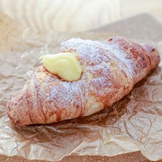 Croissant cu Crema Pasticcera - Vanilie