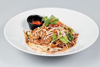 Mì trứng thịt bò xào rau(wołowina)